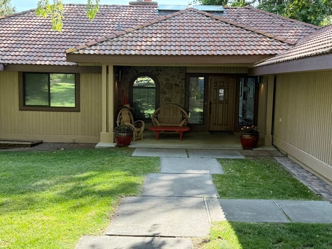Photo - 73 Bella Ln