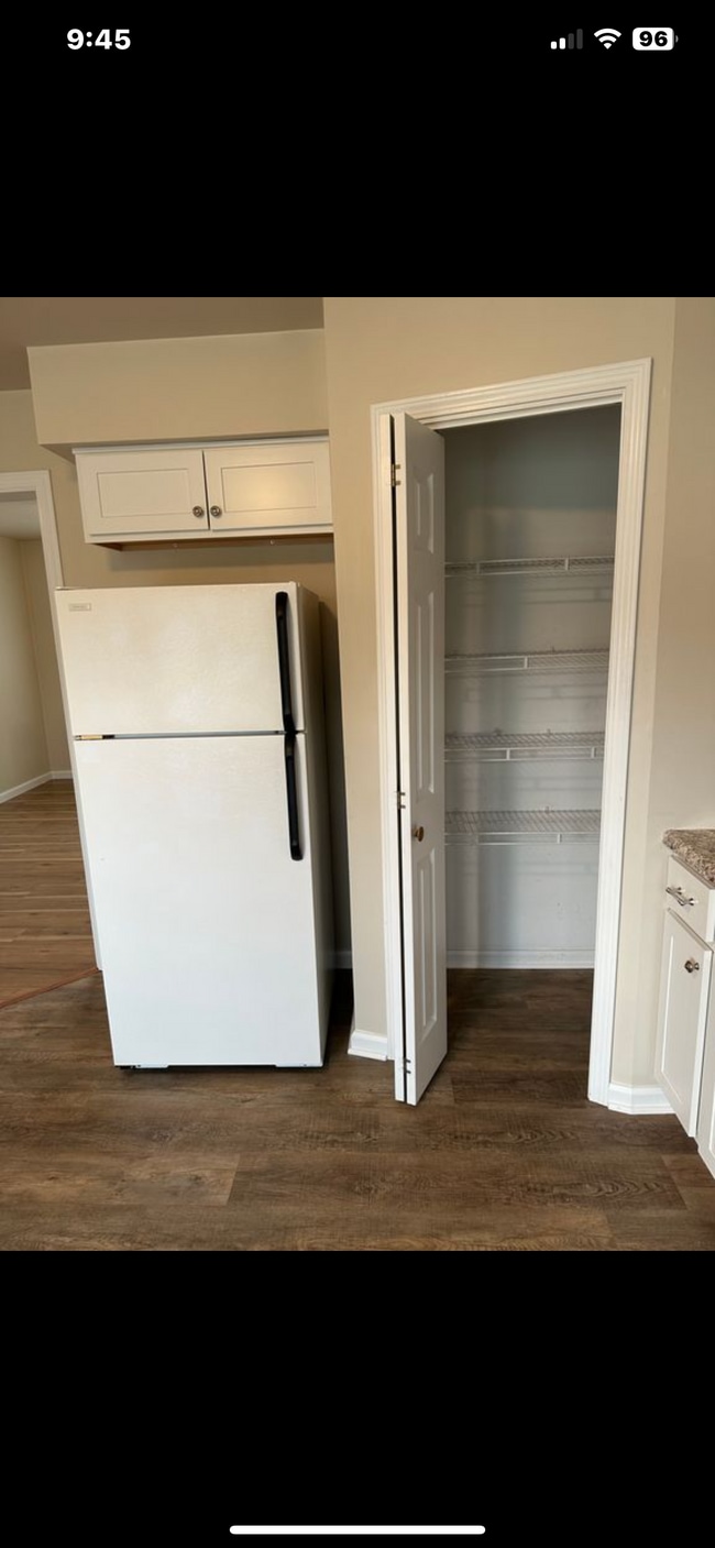 Photo - 112 W Monroe St Unidad 112 and 114