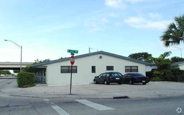 Photo - 6201 Taft St