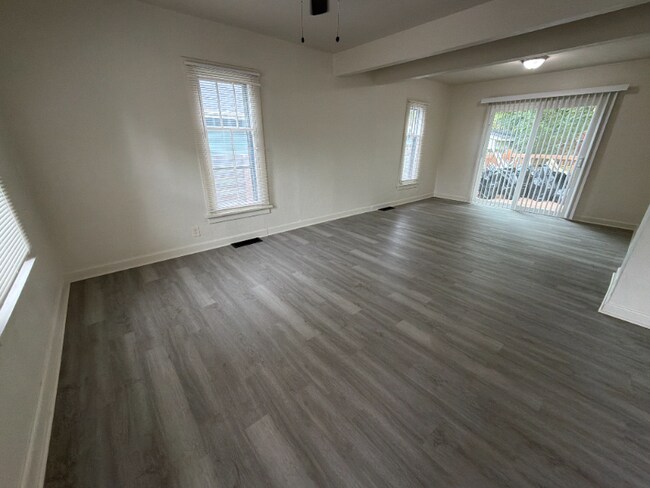 745 Carbon St