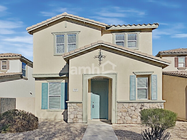 Building Photo - 767 W Paseo Celestial