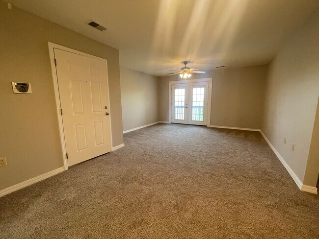 Photo - 3 Bedroom 2 Bath Apartment in Branson, MO Unit D