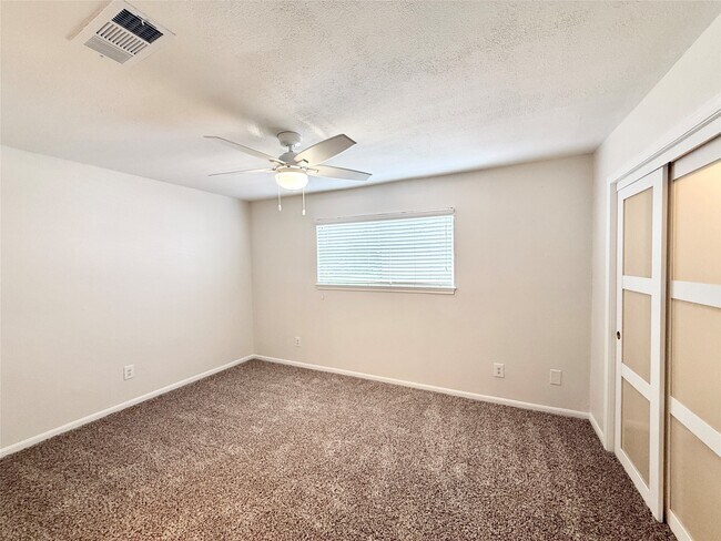 Photo - 1499 Springrock Ln