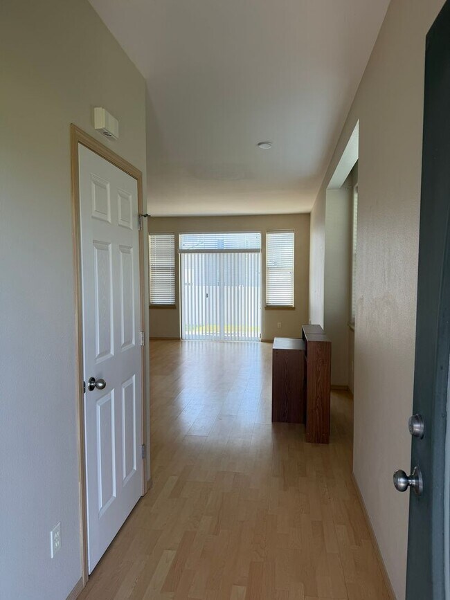 Photo - Charming 2-Story Townhome with Vaulted Ceilings