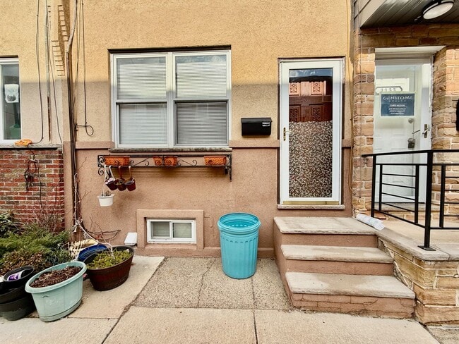 Photo - Recently UPDATED 3 BD/1 BA HOUSE in great East Passyunk/LOMO location w/ new Engineered Wood Floo...