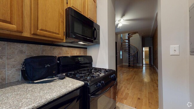 Building Photo - 2209 Eutaw Pl Unit B Rental