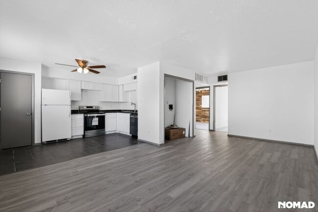 Building Photo - 1133 Kentucky St SE