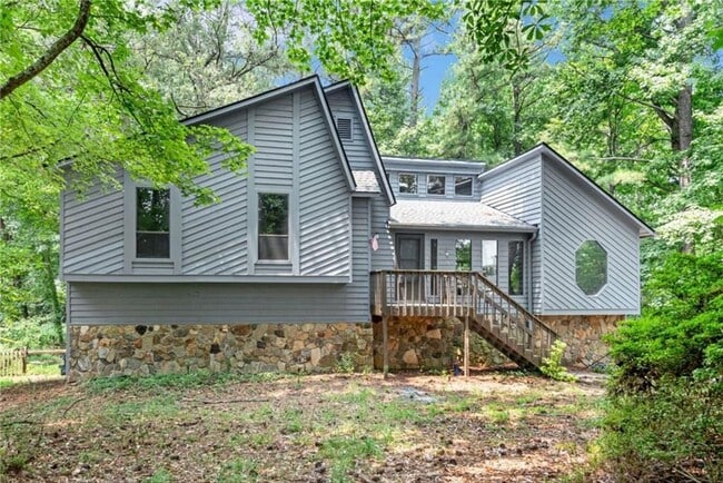 Building Photo - 5281 W Jones Bridge Rd