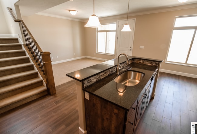 Photo - Italian Villages | 3-Bedroom Villa La Vigne (Unfinished Basement)