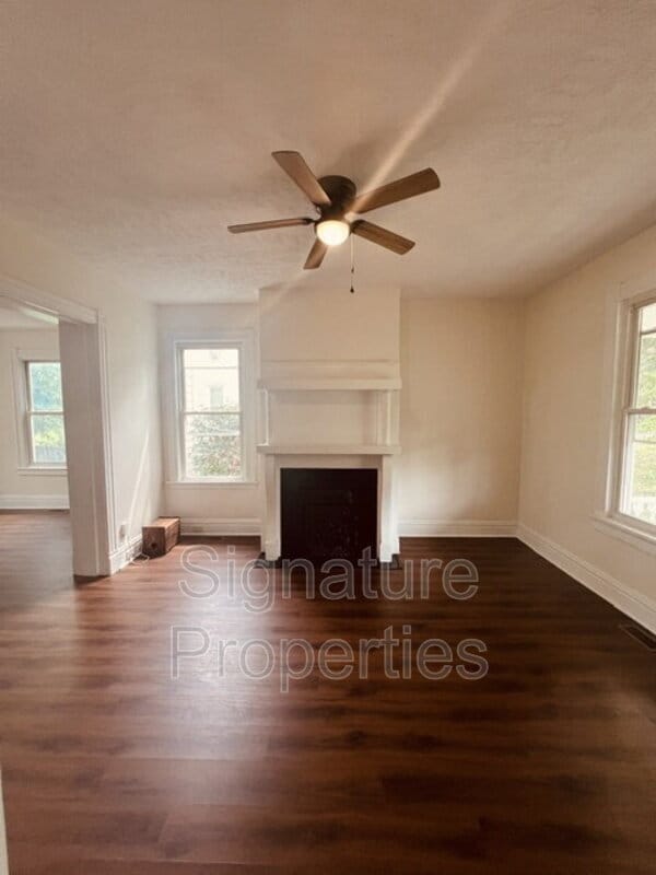Photo - 102 W Lancaster Rd