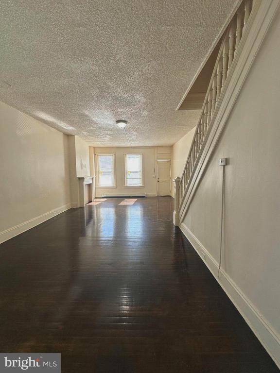 448 W Hanover St