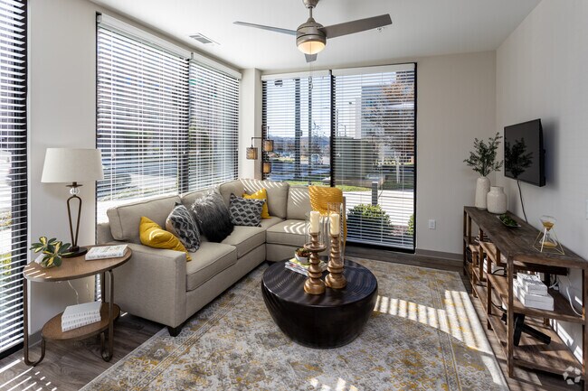 Photo - One Riverwalk