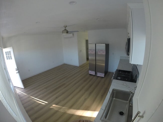 Photo - 6002 Hazelbrook Ave Unidad 1