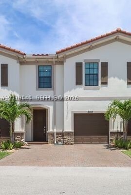 Building Photo - 2014 Sugar Maple Dr