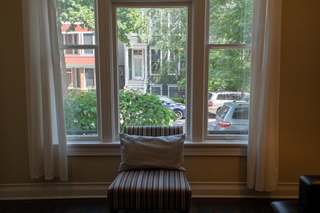 Photo - 3238 N Hoyne Ave Unidad 1