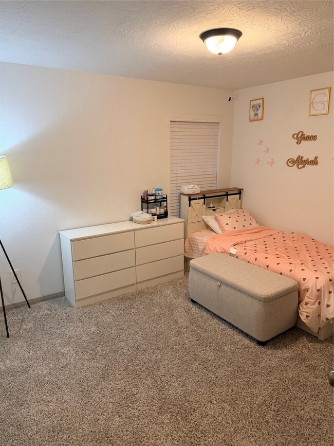 Photo - 204 Shoreview Dr