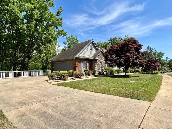 Photo - 704 Emerald Dr