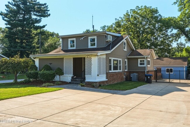 2124 Winston Ave