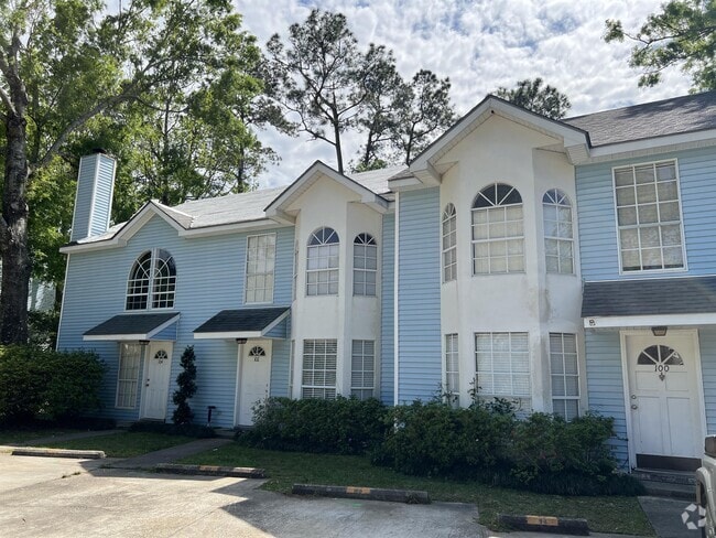 Building Photo - 102 Trace Loop Rental