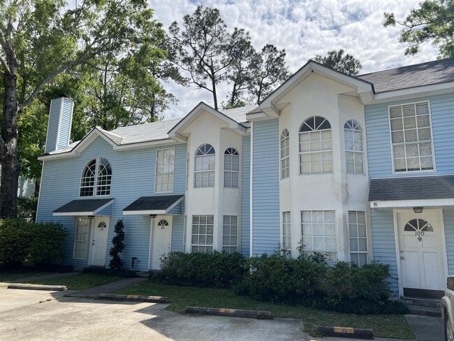 Photo - 102 Trace Loop Townhome