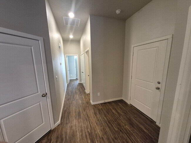 Photo - Cypress Duplex Available Now! Unidad B