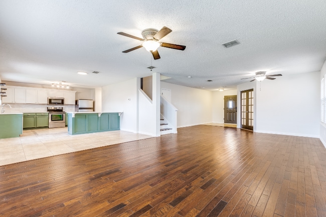Photo - 2112 Royal Acres Trail