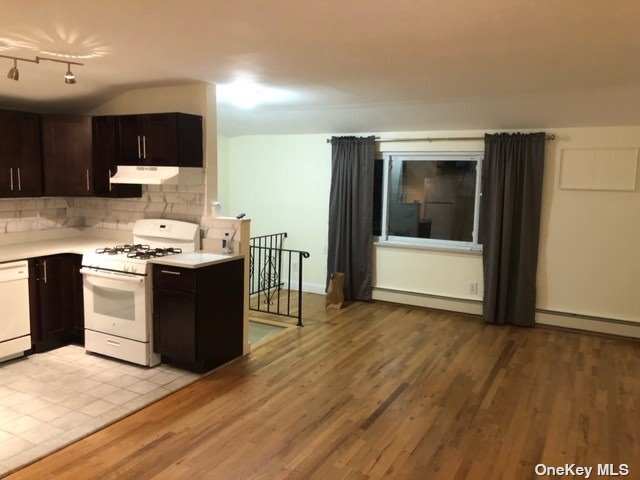 Photo - 206-34 45th Rd