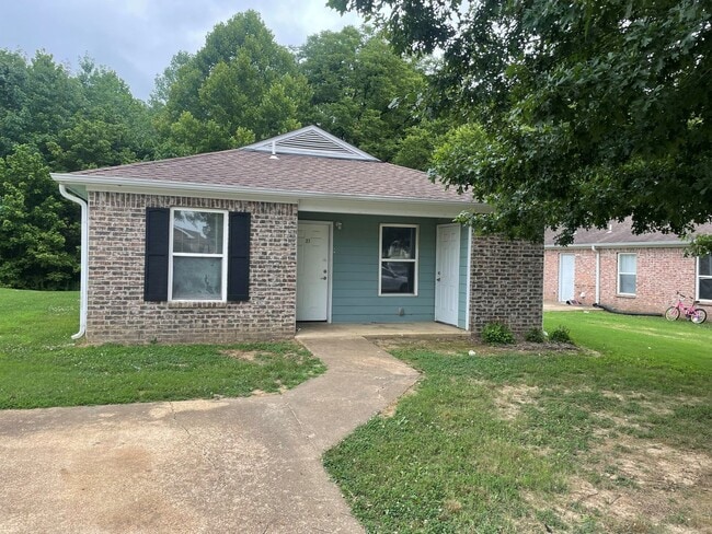 Building Photo - uTown - Your Perfect Rental Community! Unit 27