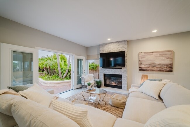 7528 Navigator Cir