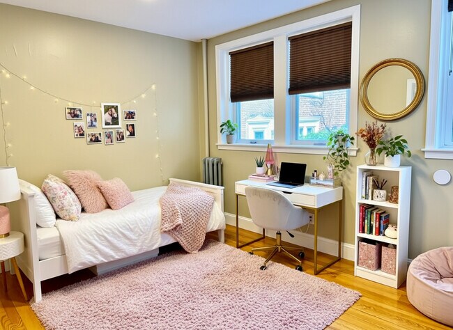 Photo - 68 Egmont St Unit 1