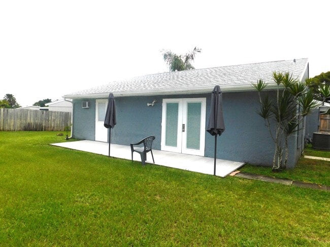 Photo - 1367 Elmbank Way