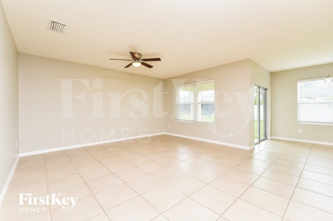 714 SW 12th St
