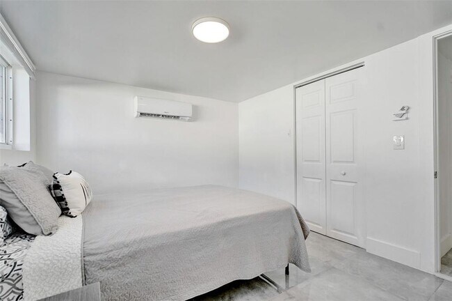 Photo - 1904 SW 28th St Unidad 1904