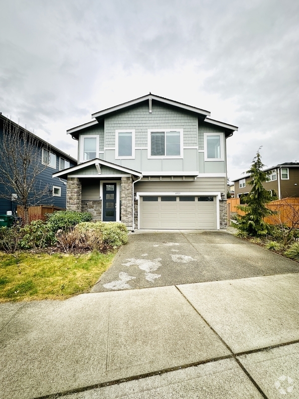 Building Photo - 4913 232nd Ave SE Rental