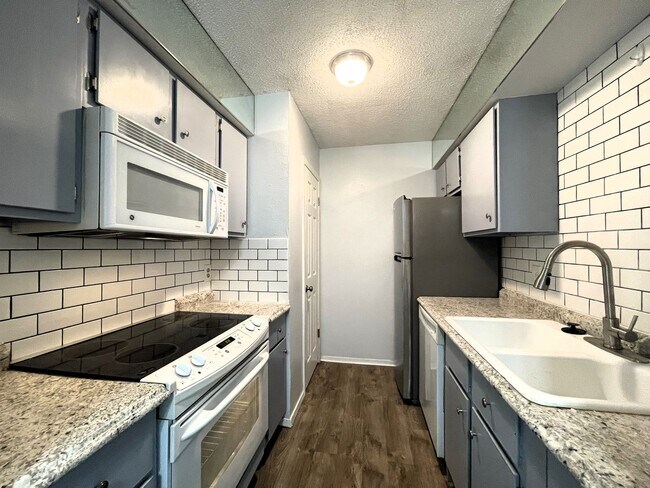 1 Bedroom Condo In Cedar Lakes Estates!! H... - 1 Bedroom Condo In Cedar Lakes Estates!! H...