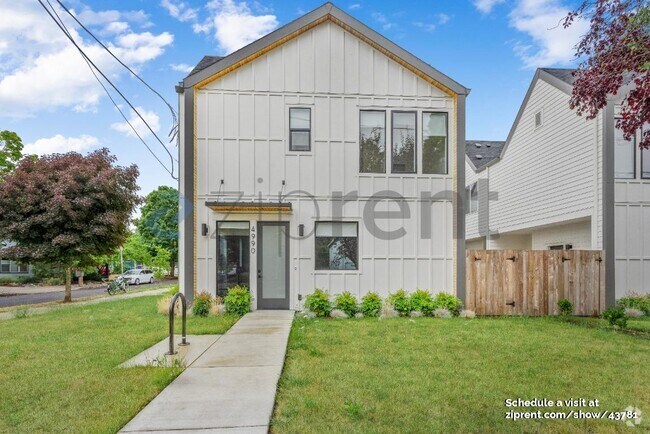 Building Photo - 4990 SE Ogden St Rental