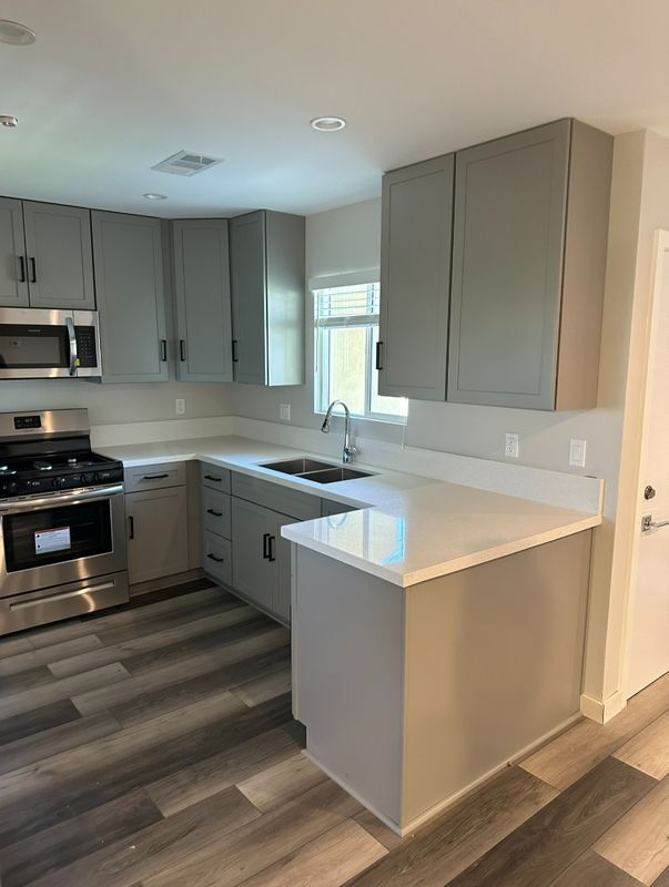 Photo - 4965 Imperial Ave