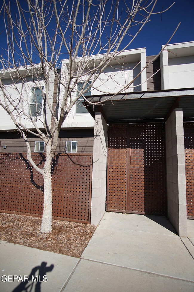 Photo - 6262 Woodrow Bean Transmountain