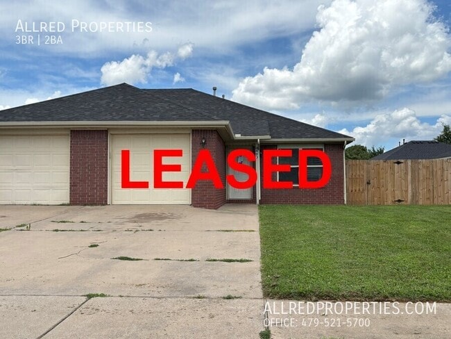 Photo - 403 E Asher Ct Townhome
