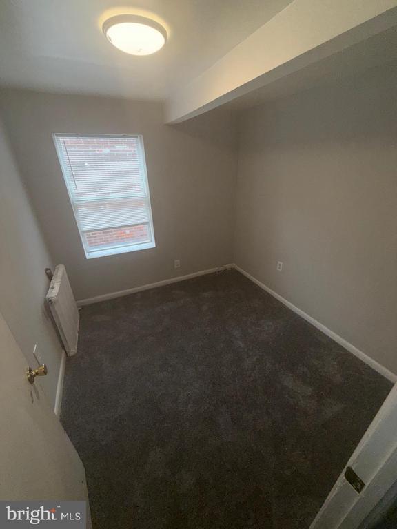 Photo - 663 Kohn St