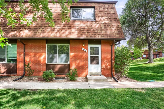 14711 W Ellsworth Ave