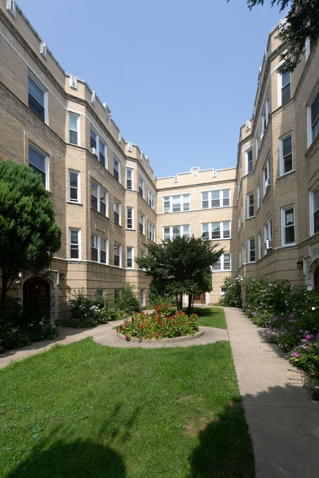 1436-40 W. Thorndale