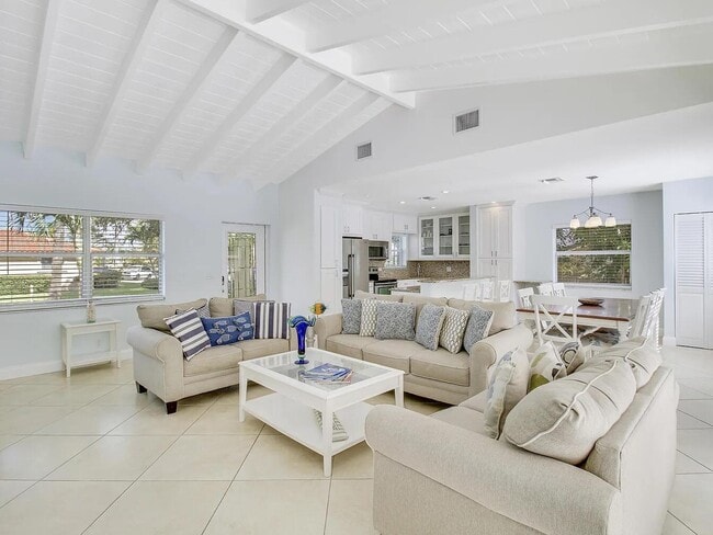 Photo - 1310 Manor Dr