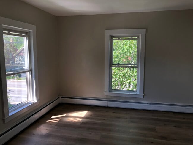 Photo - 995 Western Ave