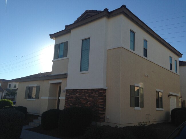 Building Photo - 4749 E Olney Ave