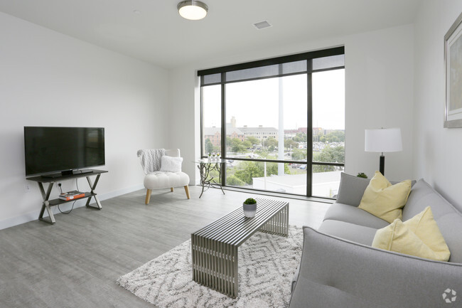 Welcome Home! - The 616 Rental