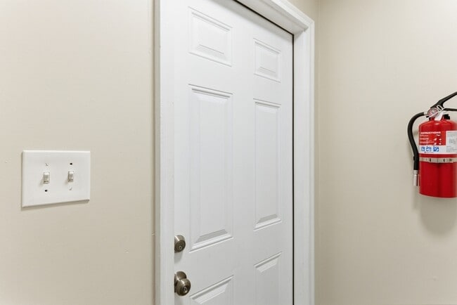 Photo - 109 N Cruze St Unit 1L