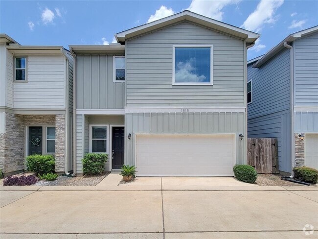 Building Photo - 1815 Crestdale Dr Rental