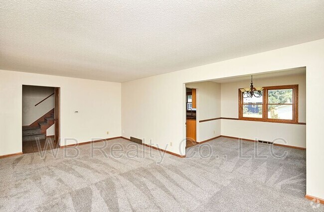 Building Photo - 601 34th St Rental