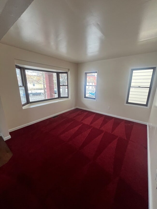 Photo - Large 3 Bed 2 Bath House